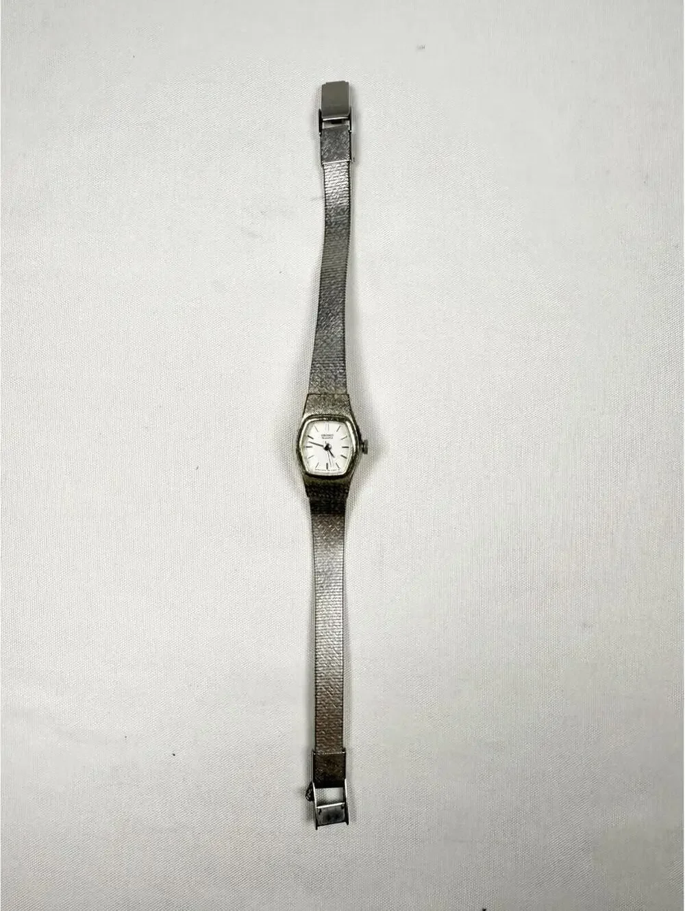 Vintage Seiko Women 2B31-0320 Dress Silver Tone Quartz Analog 17mm Watch 6